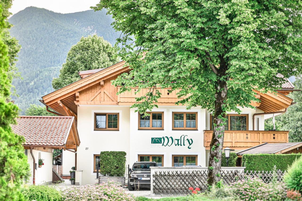 Ferienwohnungen "Zur Wally" 가르미슈파르텐키르헨 외부 사진